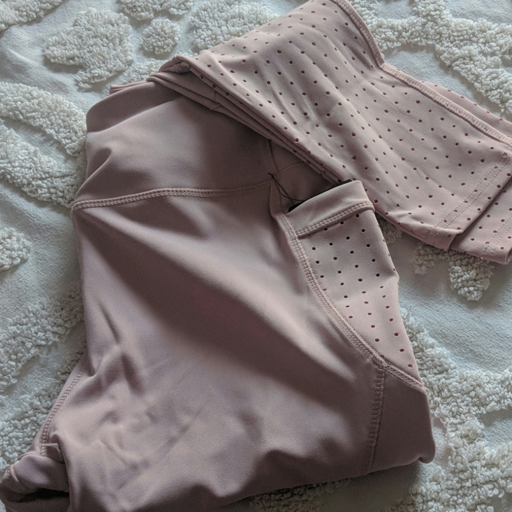 Womens media pocket leggings
